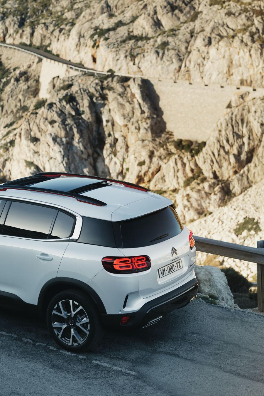 Детали экстерьера Citroen C5 Aircross 2018 года  (WW) (фото 7 из 50)